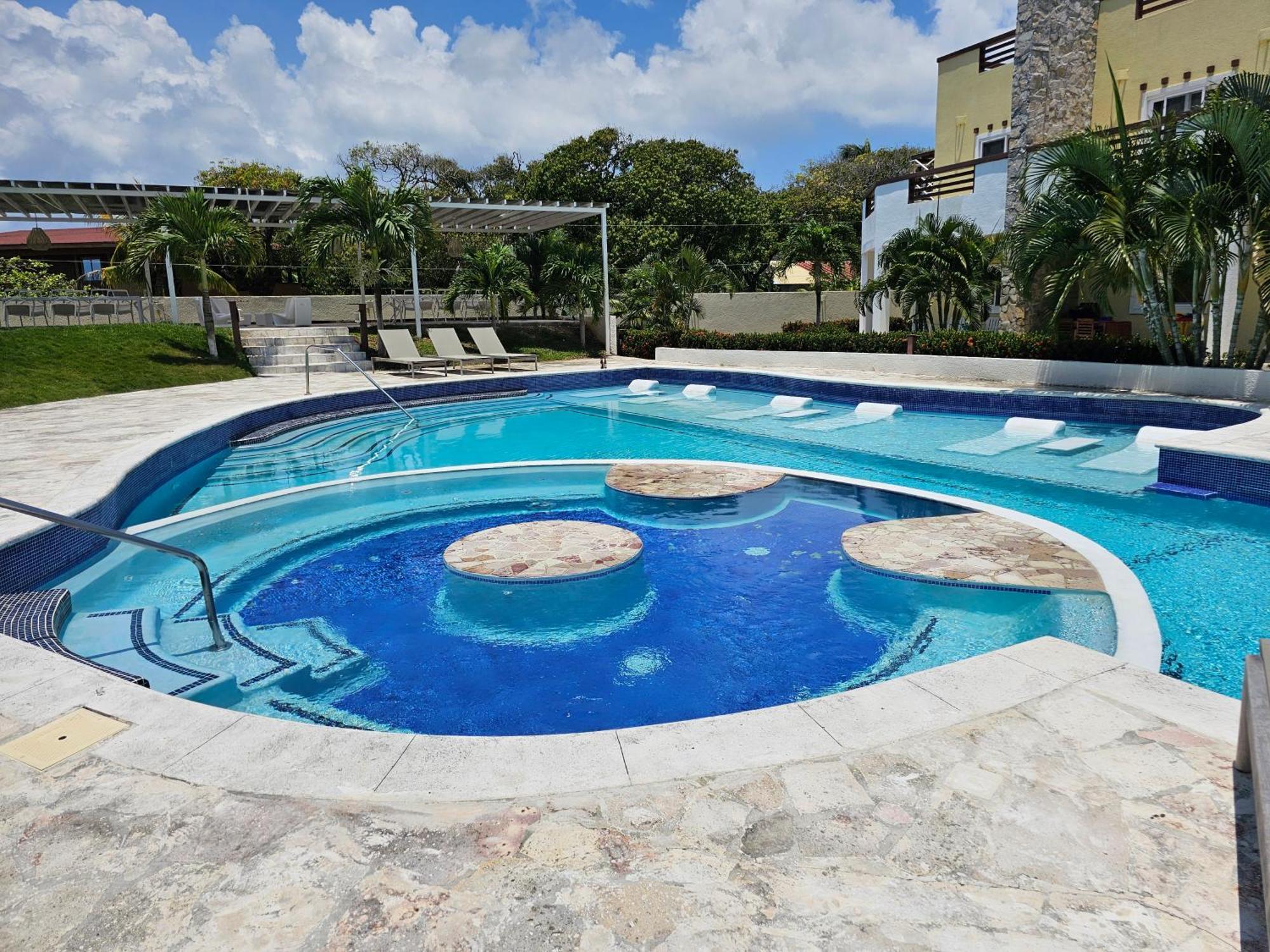 Las Palmas Joliet Corozal  Extérieur photo